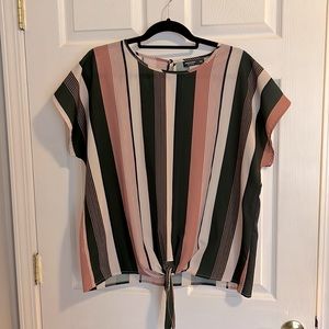 SHEIN Curve tie front shortsleeved blouse